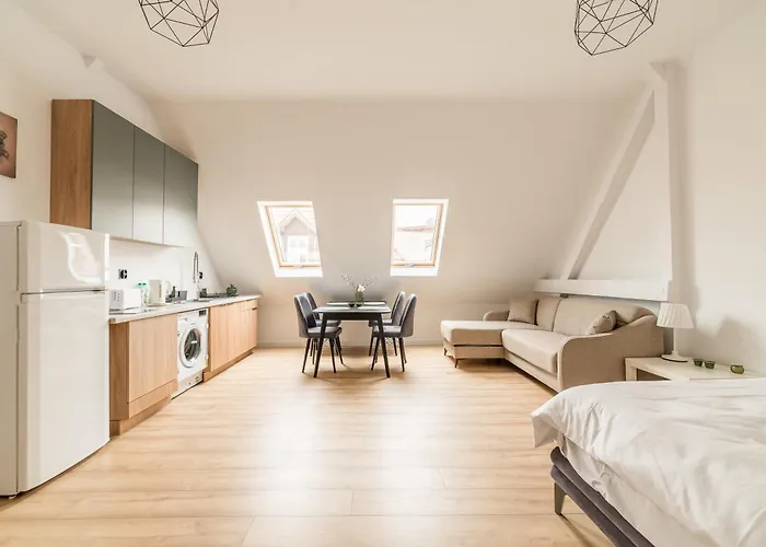 Wilson Park Serene By Bookinghost *