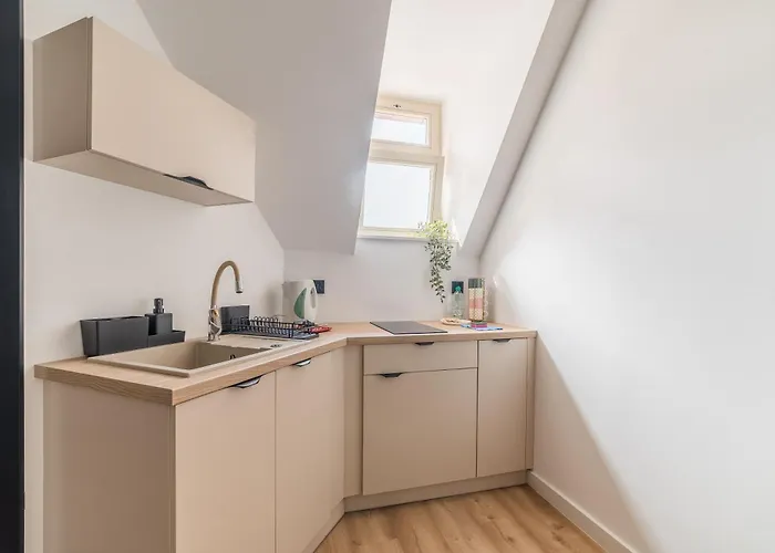 Wilson Park Serene By Bookinghost *